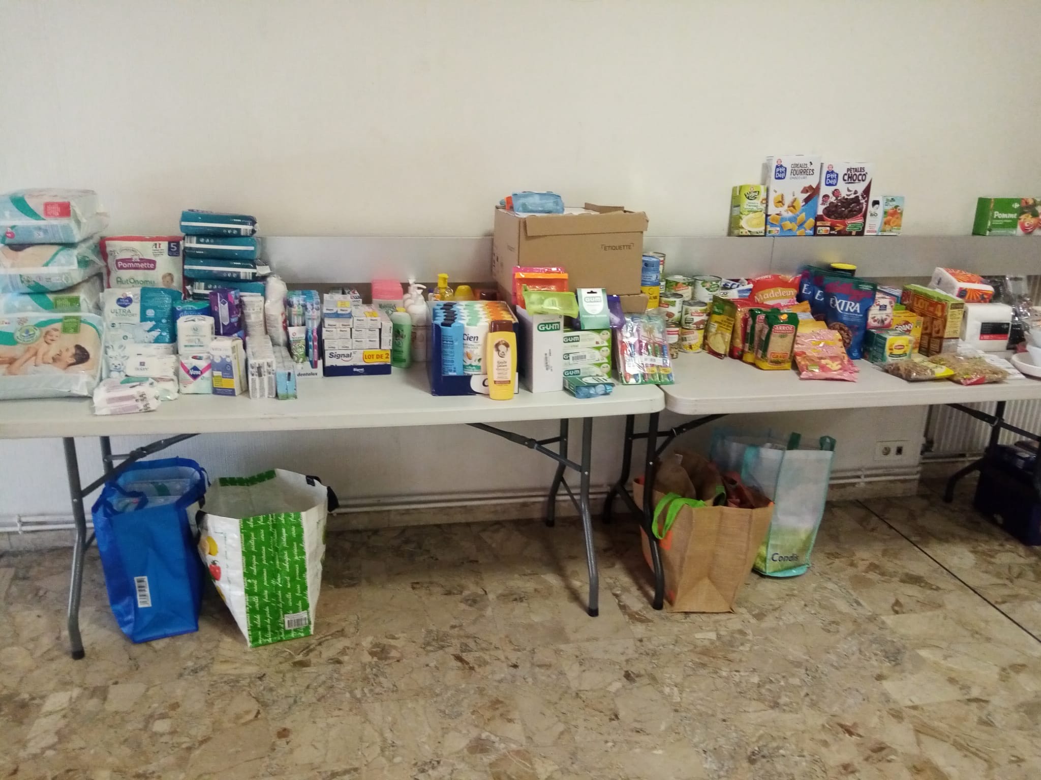 COLLECTE DES PRODUITS DE PREMIERE NECESSITE POUR LES UKRAINIENS ORGANISEE PAR LA MAIRIE DE CANNES